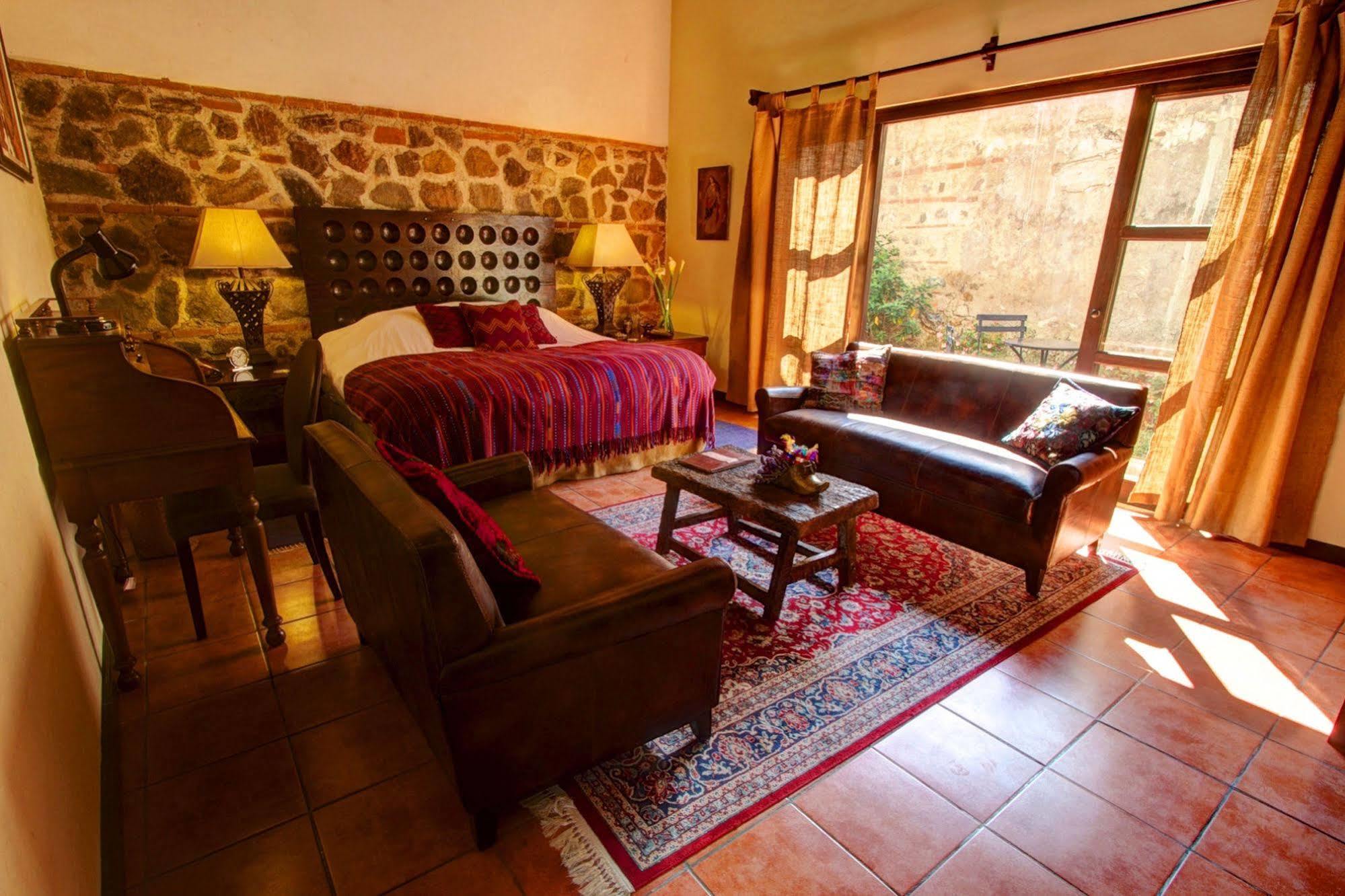 Hotel Sor Juana Antigua Екстериор снимка