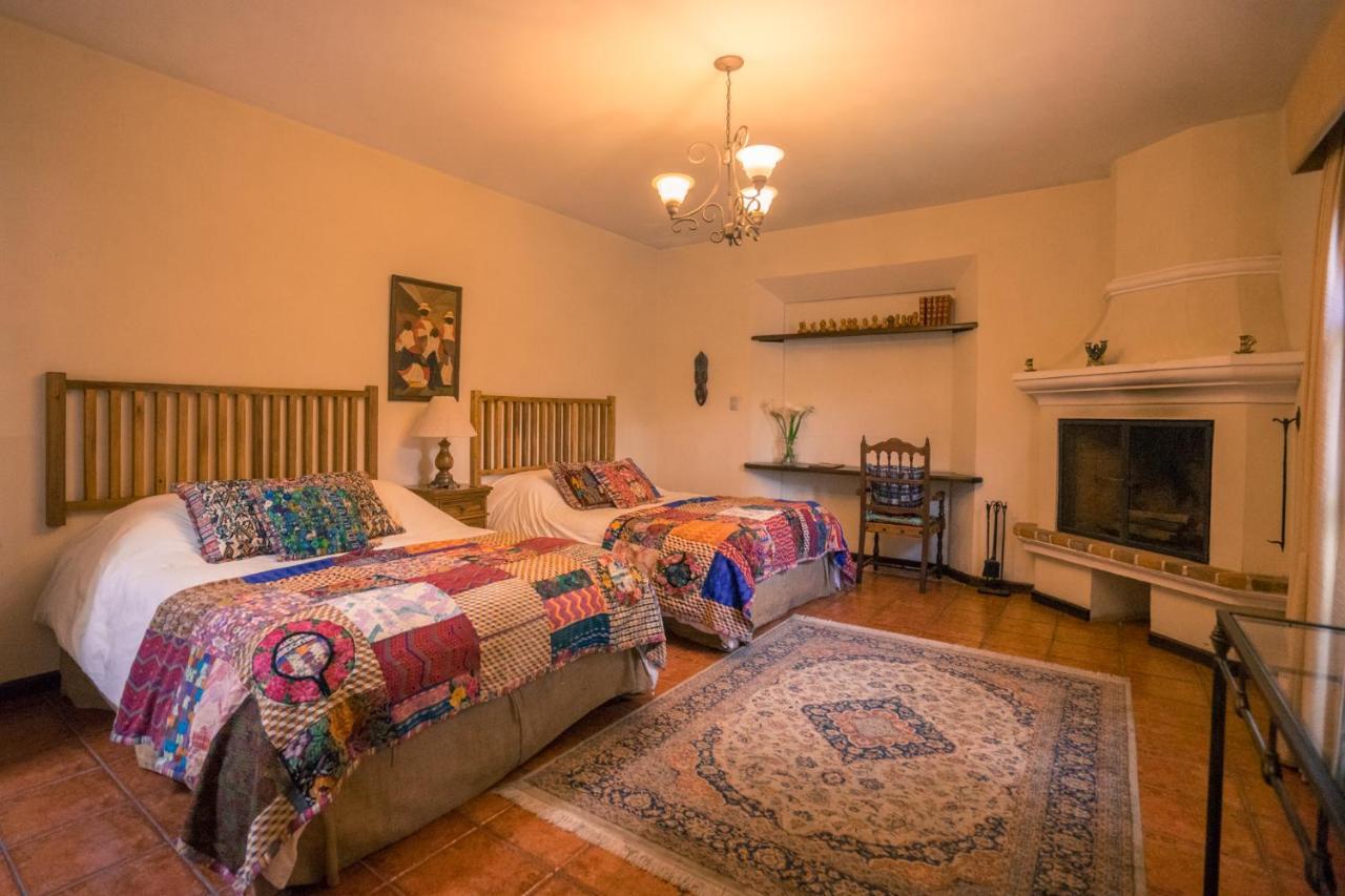 Hotel Sor Juana Antigua Екстериор снимка