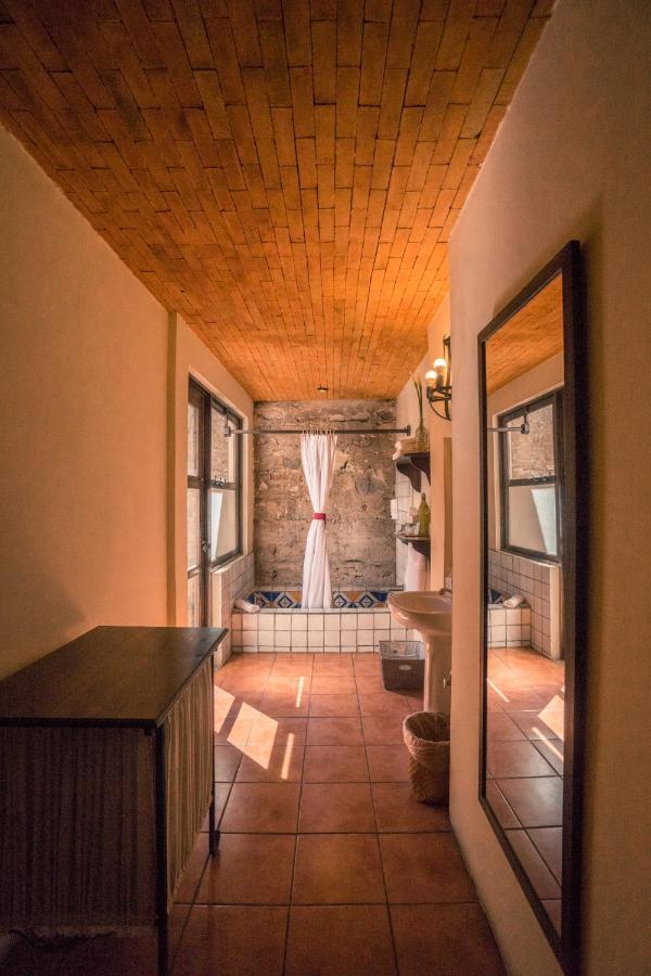 Hotel Sor Juana Antigua Екстериор снимка