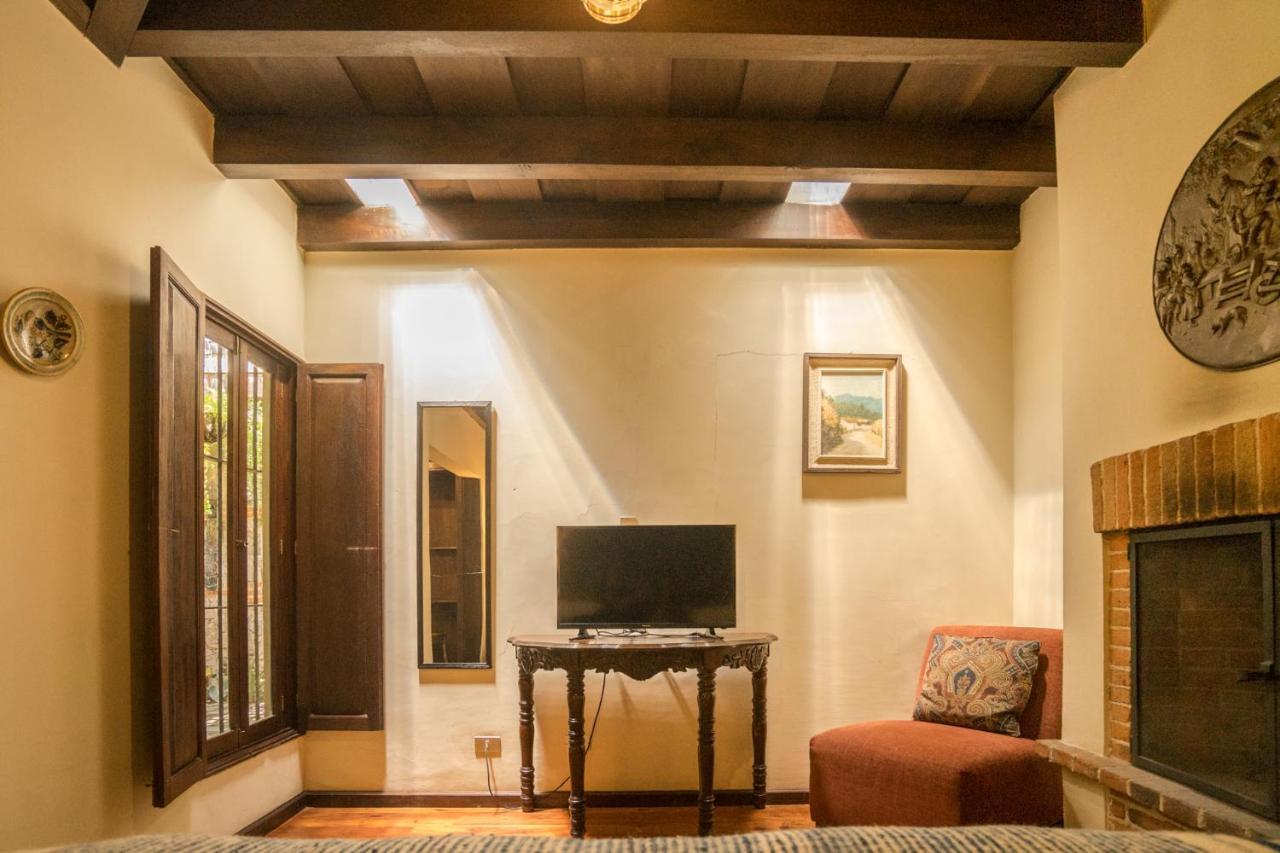 Hotel Sor Juana Antigua Екстериор снимка